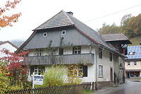 Ansicht / Hofanlage in 79669 Zell im Wiesental-Atzenbach (05.11.2014 - Burghard Lohrum) Ansicht / Hofanlage in 79669 Zell im Wiesental-Atzenbach (05.11.2014 - Burghard Lohrum)