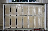 Kermaikplatten auf Heizkörper / MAN-Stahlhaus in 70619 Stuttgart, Sillenbuch (25.01.2016 - Elke Nagel, strebewerk.)