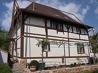 West- und Südfassade mit Eintrag des ehemaligen Fachwerks / Fachwerkhaus in 79346 Endingen (13.04.2016 - Frank Löbbecke) West- und Südfassade mit Eintrag des ehemaligen Fachwerks / Fachwerkhaus in 79346 Endingen (13.04.2016 - Frank Löbbecke)