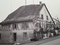 Wohnhaus in 78351 Bodman-Ludwigshafen (26.04.2016 - Stefan Uhl) Wohnhaus in 78351 Bodman-Ludwigshafen (26.04.2016 - Stefan Uhl)