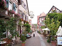 Mittlerer Bereich von Südosten / Kirchstraße in 74354 Besigheim (2007 - Denkmalpflegerischer Werteplan, Gesamtanlage Besigheim, Regierungspräsidium Stuttgart
)