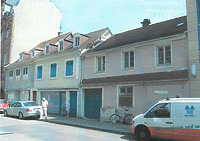 Ansicht von Westen, vor der Sanierung; Gebäude Waldstraße 9 ganz rechts im Bild / Modellhäuschen, Wohn- und Geschäftshaus in 76133 Karlsruhe, Innenstadt-West (2008 - Bernd Säubert)