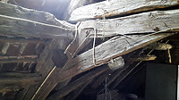 Detail Knotenpunkt Binderachse auf der östlichen Dachseite
/ Doppelhaushälfte Heckfeld in 97922 Lauda-Königshofen, Heckfeld (20.07.2018) Detail Knotenpunkt Binderachse auf der östlichen Dachseite
/ Doppelhaushälfte Heckfeld in 97922 Lauda-Königshofen, Heckfeld (20.07.2018)
