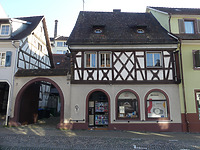 Straßenansicht / Wohn- und Geschäftshaus in 79346 Endingen (2020 - Burghard Lohrum) Straßenansicht / Wohn- und Geschäftshaus in 79346 Endingen (2020 - Burghard Lohrum)