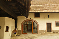 Hofansicht nach Westen / Scheune in 79410 Lipburg (2018 - Burghard Lohrum)