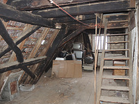 Blick nach Süden im östlichen Bühnenraum des 1. Dachgeschosses (2020) / Doppelwohnhaus in 73760 Ostfildern-Kemnat (10.11.2020 - Markus Numberger, Esslingen) Blick nach Süden im östlichen Bühnenraum des 1. Dachgeschosses (2020) / Doppelwohnhaus in 73760 Ostfildern-Kemnat (10.11.2020 - Markus Numberger, Esslingen)
