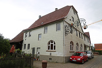Ansicht von Südosten / Ehemaliges Gasthaus "Krone" in 70794 Filderstadt, Bonlanden ( 02.07.2020 - Foto: Tilmann Marstaller) Ansicht von Südosten / Ehemaliges Gasthaus "Krone" in 70794 Filderstadt, Bonlanden ( 02.07.2020 - Foto: Tilmann Marstaller)