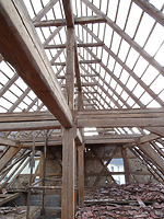 Blick in die innere Konstruktion der Scheune mit Unterfirstgerüst im 2. DG / Doppelscheune in 70794 Filderstadt, Bonlanden (Foto: Tilmann Marstaller)