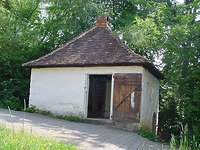 Ehem. Backhaus, heute im Freilichtmuseum Beuren / Wohnhaus, mit abgegangener Scheune und Backhaus in 70794 Filderstadt, Sielmingen (11.06.2003 - Tilmann Marstaller)
