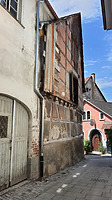 Ansicht Nordseite, Turmgasse; im Vordergrund der Zwischenbau / Scheuer in 88662 Überlingen (06.07.2021 - K. Uetz)