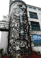 Ansicht Süd - Treppenturm / Industriebrache „Schachenmayr-Gelände“ in 73084 Salach (2020 - Armin Seidel) Ansicht Süd - Treppenturm / Industriebrache „Schachenmayr-Gelände“ in 73084 Salach (2020 - Armin Seidel)