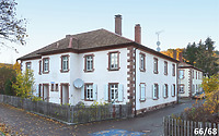 Schwarzwaldstr. 66 (vorn) und 68 (hinten), Punkthäuser, Ansicht von Norden. / Knopfhäuslesiedlung - Punkthäuser in 79117 Freiburg, Wiehre (04.2019 - Dipl.-Ing. Stefan King, Freiburg.)