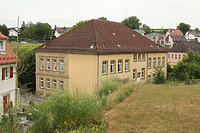 Ansicht von Nordwesten / Alte Schule in 76684 Östringen-Odenheim (22.6.2022 - JaKo Baudenkmalpflege GmbH) Ansicht von Nordwesten / Alte Schule in 76684 Östringen-Odenheim (22.6.2022 - JaKo Baudenkmalpflege GmbH)