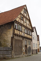 Ansicht Nord-Fassade / Wohnhaus, sog. Alte Schmiede in 72660 Beuren (2.3.2020 - JaKo Baudenkmalpflege GmbH) Ansicht Nord-Fassade / Wohnhaus, sog. Alte Schmiede in 72660 Beuren (2.3.2020 - JaKo Baudenkmalpflege GmbH)
