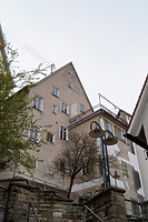 Ansicht Nordwest-Fassade mit westlichem Anbau / Müller'sche Apotheke in 71083 Herrenberg (29.3.2022 - JaKo Baudenkmalpflege GmbH) Ansicht Nordwest-Fassade mit westlichem Anbau / Müller'sche Apotheke in 71083 Herrenberg (29.3.2022 - JaKo Baudenkmalpflege GmbH)