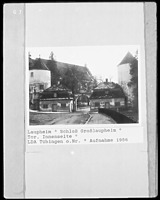 Torbauten, Südwestansicht / Schloss Grosslaupheim, Torbauten in 88471 Laupheim (1956 - LAD Baden-Württemberg, Außenstelle Tübingen, Quelle: bildindex.de)