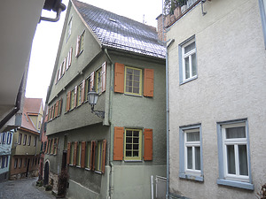 Ansicht des Gebäudes von Nordosten
 / Wohnhaus in 73728 Esslingen am Neckar (03.01.2015 - Markus Numberger)