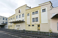 Bahnseitige Fassadenansicht / Franck-Areal, ehem. Magazin, Gebäude 27 (28) in 71636 Ludwigsburg (2022 - Anke Felleisen, strebewerk. Architekten) Bahnseitige Fassadenansicht / Franck-Areal, ehem. Magazin, Gebäude 27 (28) in 71636 Ludwigsburg (2022 - Anke Felleisen, strebewerk. Architekten)