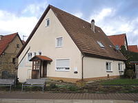 Ansicht des Gebäudes von Süden / Wohnhaus in 72660  Beuren (24.11.2022 - Markus Numberger, Esslingen)