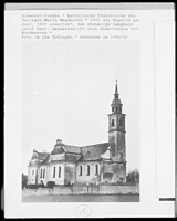 Gesamtansicht nach Erweiterung / Kath. Kirche St. Maria Magdalena in 88477 Schwendi-Sießen im Wald (1950/55 - LAD Baden-Württemberg, Außenstelle Tübingen)