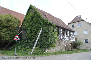 Ansicht von Westen / Ehem. Hof Gronbach in 74549 Wolpertshausen-Hohenberg (22.08.2025 - SCHÄFER.PARTGER PartG Architektur.Städtebau.Denkmalpflege )