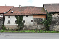 Nordseite zur Reutlinger Straße / Wohnhaus mit Scheune in 72116 Mössingen-Öschingen (15.09.2025 - strebewerk.Architekten GmbH)