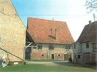 Nordwestansicht / Wohn- und Wirtschaftsgebäude in 72401 Haigerloch-Owingen (2002 - Claudia Mohn) Nordwestansicht / Wohn- und Wirtschaftsgebäude in 72401 Haigerloch-Owingen (2002 - Claudia Mohn)