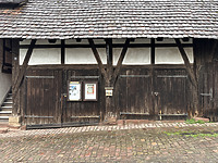 Östliches Außenwand des Erdstocks / Kelter in 75210 Keltern-Ellmendingen (07.05.2026 - Jonas Senghaas) Östliches Außenwand des Erdstocks / Kelter in 75210 Keltern-Ellmendingen (07.05.2026 - Jonas Senghaas)