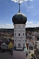 Blick auf den Südturm  / Evangelische Stadtkirche St. Maria in 89537 Giengen an der Brenz (06.07.2022 - KB-BM)