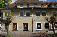 Ansicht westliche Traufseite, nördlicher Gebäudeteil / Wohn- und Geschäftshaus/Straßentraufe in 78315 Radolfzell, Radolfzell am Bodensee (2016 - Burghard Lohrum) Ansicht westliche Traufseite, nördlicher Gebäudeteil / Wohn- und Geschäftshaus/Straßentraufe in 78315 Radolfzell, Radolfzell am Bodensee (2016 - Burghard Lohrum)