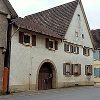 Straßenansicht / Wohn- und Wirtschaftsgebäude in 75031 Eppingen, Richen (2026 - Armin Seidel)