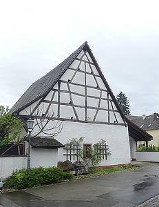 Ansicht der südlichen Giebelseite / Dreiseitgehöft, Scheune in 79418 Schliengen (2025 - Burghard Lohrum) Ansicht der südlichen Giebelseite / Dreiseitgehöft, Scheune in 79418 Schliengen (2025 - Burghard Lohrum)
