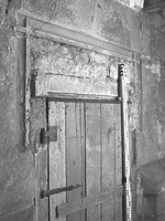 spätgotisches Portal an der Ostseite im Untergeschoss (2007) / ehemalige Kapelle in 74632 Neuenstein