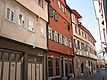 Straßenseitige Ansicht des Gebäudes Webergasse 14 (roter Gebäudeteil rechts) und 16 (links) / Wohngebäude in 73728 Esslingen am Neckar
