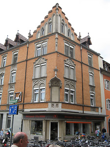 Blick auf das südwestliche Gebäudeeck / Wohn- und Geschäftshaus in 78462 Konstanz (2008 - Schoenenberg)