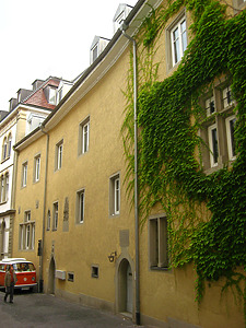 Ansicht von Nordwesten / Rinegg’scher Domherrenhof in 78462 Konstanz (2008 - Schoenenberg) Ansicht von Nordwesten / Rinegg’scher Domherrenhof in 78462 Konstanz (2008 - Schoenenberg)