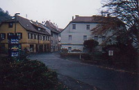 Gesamtansicht von Süden / Wohn- und Geschäftshaus in 74189 Weinsberg