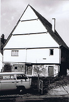 straßenseitiger, teilverkleideter Südgiebel / Fachwerkgebäude in 73669 Lichtenwald - Thomashardt straßenseitiger, teilverkleideter Südgiebel / Fachwerkgebäude in 73669 Lichtenwald - Thomashardt