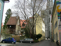 Gelbes Haus in der Bildmitte / Haus zur Armbrust in 78462 Konstanz (2008 - Löbbecke)