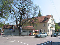 Ansicht des Gebäudes mit Biergarten von Nordwesten (2007) / Gasthaus Löwen in 70329 Stuttgart-Hedelfingen Ansicht des Gebäudes mit Biergarten von Nordwesten (2007) / Gasthaus Löwen in 70329 Stuttgart-Hedelfingen