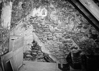 südlicher Hausteil, Blick auf die Südwand im 2. DG / Wohn- und Geschäftshaus in 79219 Staufen, Staufen im Breisgau (Stadtarchiv Staufen)