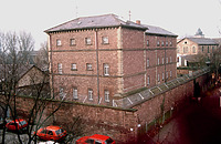 ehem. Amtsgefängnis, Ansicht von Osten, 1990,
Urheber: Neuenburg am Rhein, Bildmessung GmbH / ehem. Amtsgefängnis in 76227 Karlsruhe-Durlach (03.07.2009)