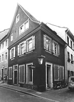 Wohn- und Geschäftshaus, Ansicht von Nordwesten,
Urheber: Reck, Hans-Hermann (Büro für Bauhistorische Gutachten) / Wohn- und Geschäftshaus in 69117 Heidelberg-Altstadt