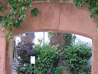 Inschrift "1761" / Mönchhof in 69120 Heidelberg-Neuenheim (http://www.rechercheundberatung.de/wp-content/uploads/2017/07/IMG_0847.jpg, abgerufen am 3.7.2017)