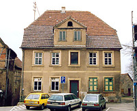 ehem. Gasthaus „Zum Löwen“, Ostfassade
Quelle: Hans-Hermann Reck / Ehem. Gasthaus „Zum Löwen“ in 74889 Sinsheim-Hilsbach