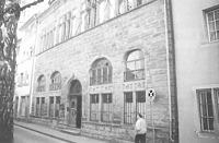 Nordansicht der Katzgasse / Das ehemalige Gesellschaftshaus "Zur Katz" in 7750  Konstanz (Südwestdeutsche Beiträge zur historischen Bauforschung, Bd. 1, hrsg. vom Arbeitskreis für Hausforschung BW, Freiburg i. Br. 1992)