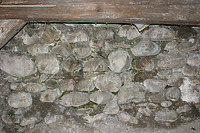 Bruchsteinausmauerung / Wohnhaus in 79219 Staufen, Staufen im Breisgau (26.01.2009 - Lohrum)