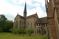 Ansicht gen W; Blick auf Chor und Kapitelsaal / Ephoratsgarten in 75433 Maulbronn (03.05.2011 - strebewerk)