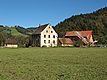Blick zum Birkjörglehof und Lindenberg gen Norden  / Birkjörglehof in 79256 Buchenbach, Unteribental (26.10.2010 - http://www.frsw.de/unteribental5.htm#Birkj%C3%B6rglehof%20in%20Unteribental)