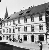 Fassadenansicht (1950/60) / Wessenberghaus, ehem. Domhof in 78426 Konstanz (12.11.2011 - Bildindex Foto Marburg (B 663/5))